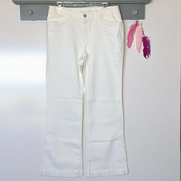 Eddie Bauer Denim - 🍀EDDIE BAUER I 10 I Curvy Straight Leg Jeans NWT